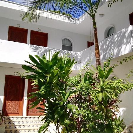 Отель Tropical Casablanca Party Zone Плая-дель-Кармен Экстерьер фото